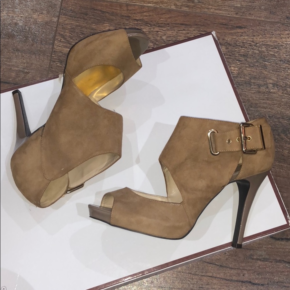 Nine West Camel Colored Heels